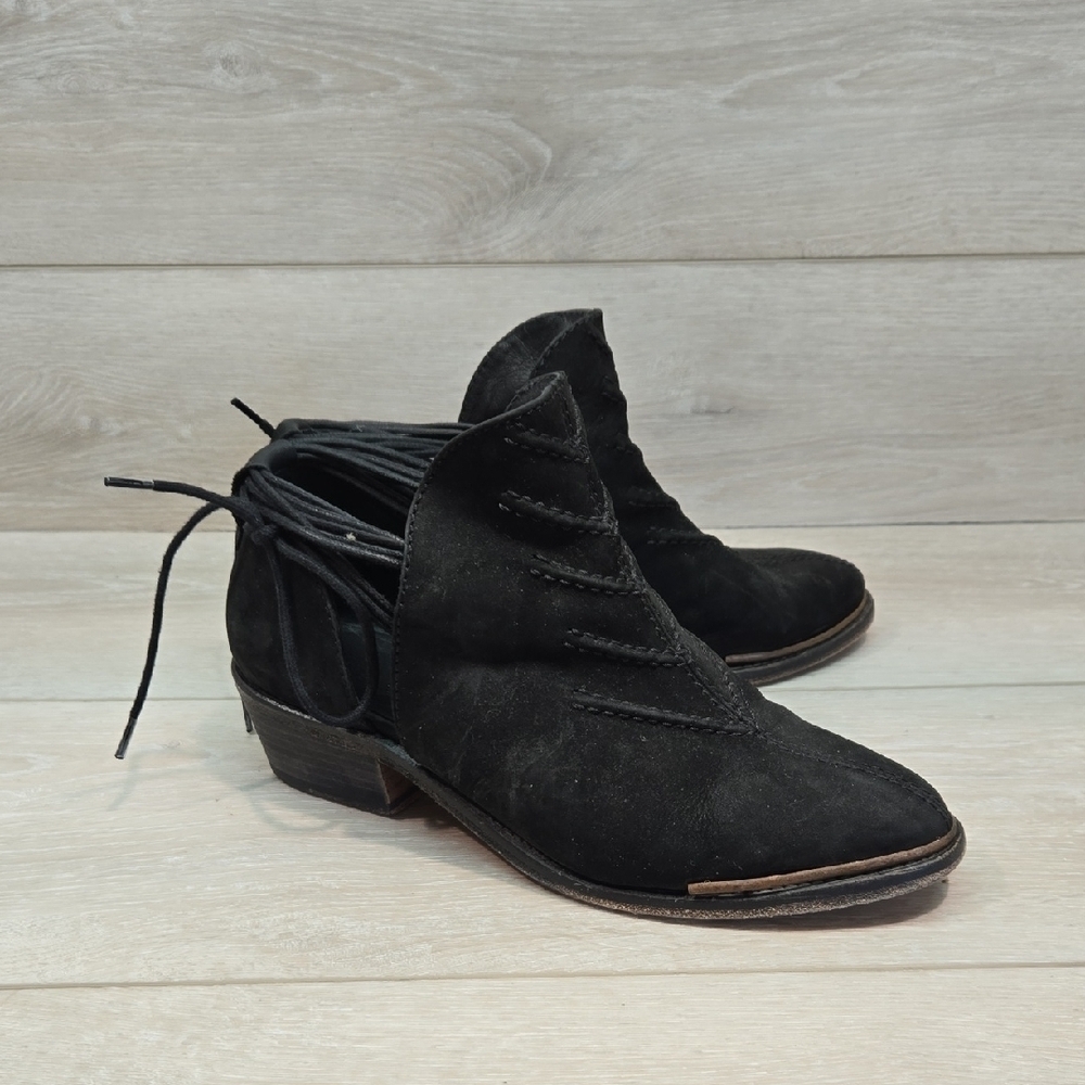 Free People Women Cut Out Side Black Suede Ankle Boots Shoes Sz 37/6.5-7